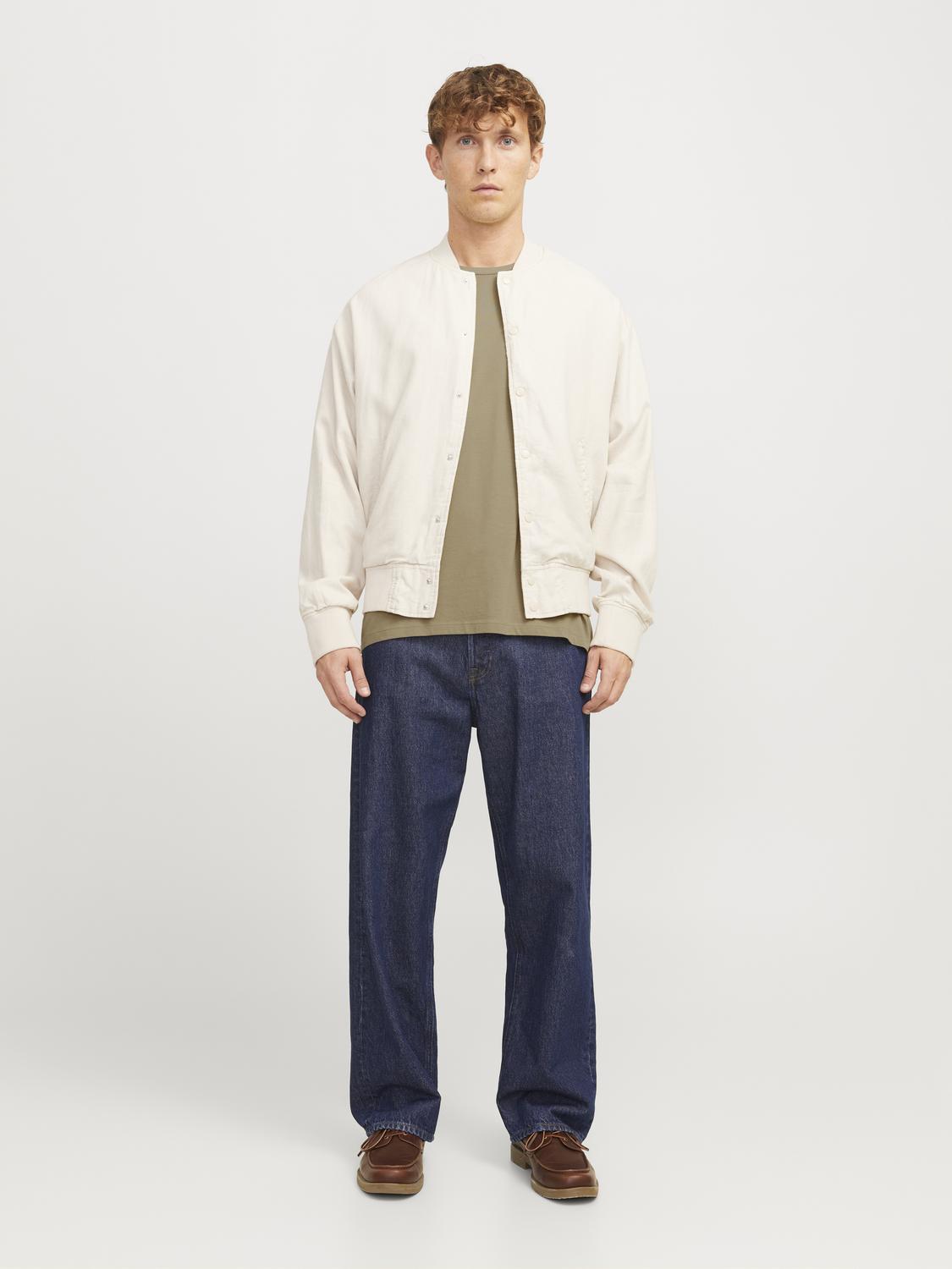 model_shot-front_full