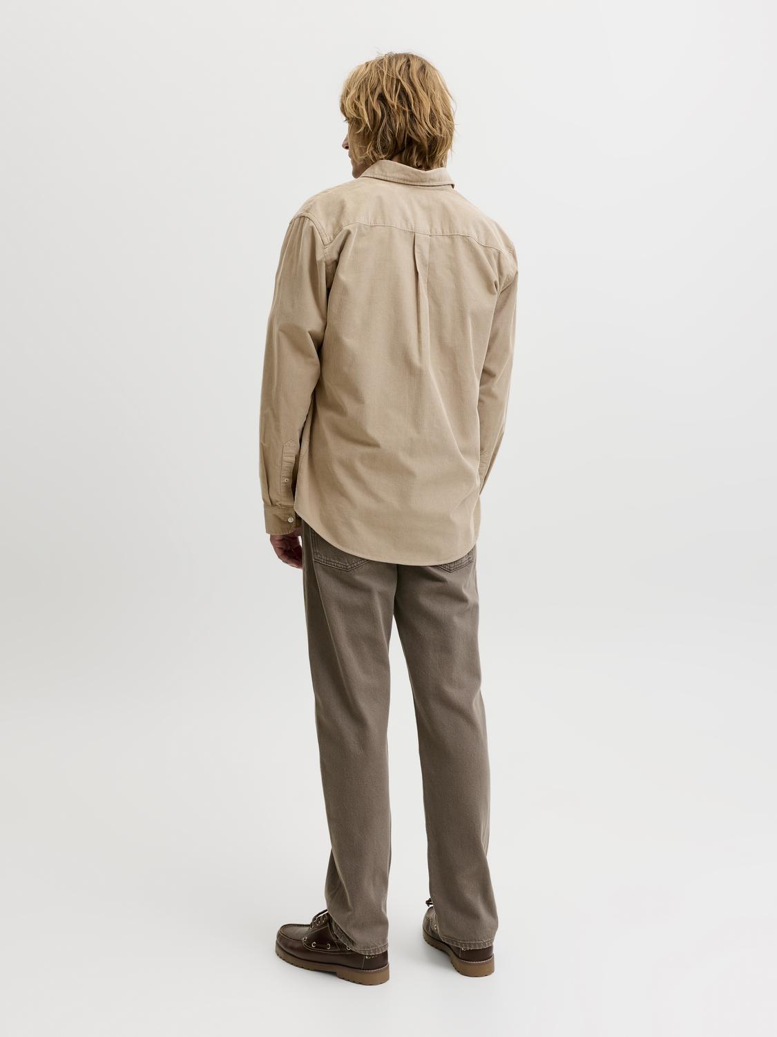 model_shot-back