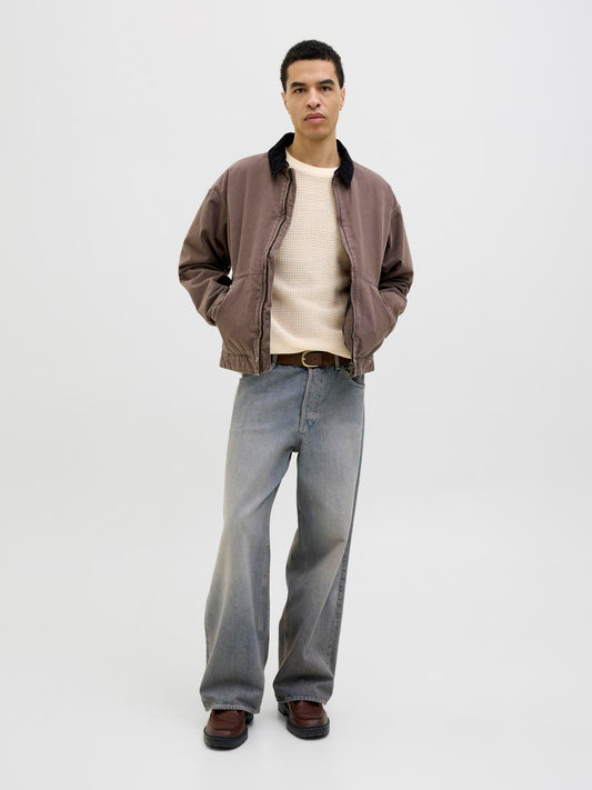 model_shot-front_full