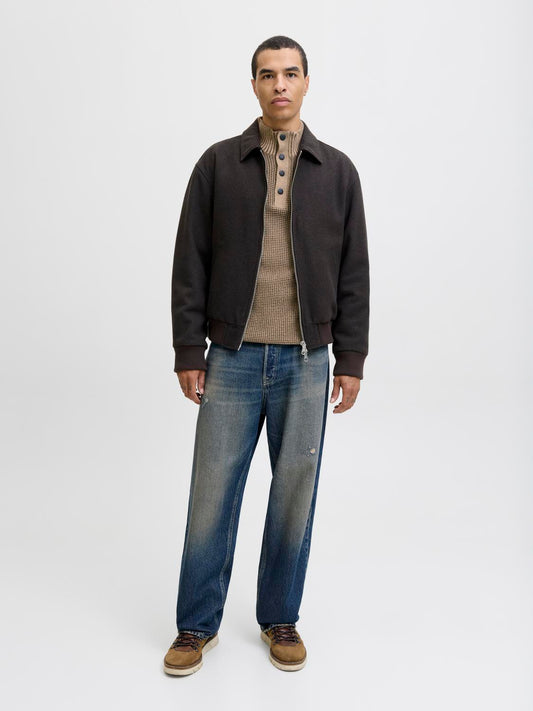 model_shot-front_full