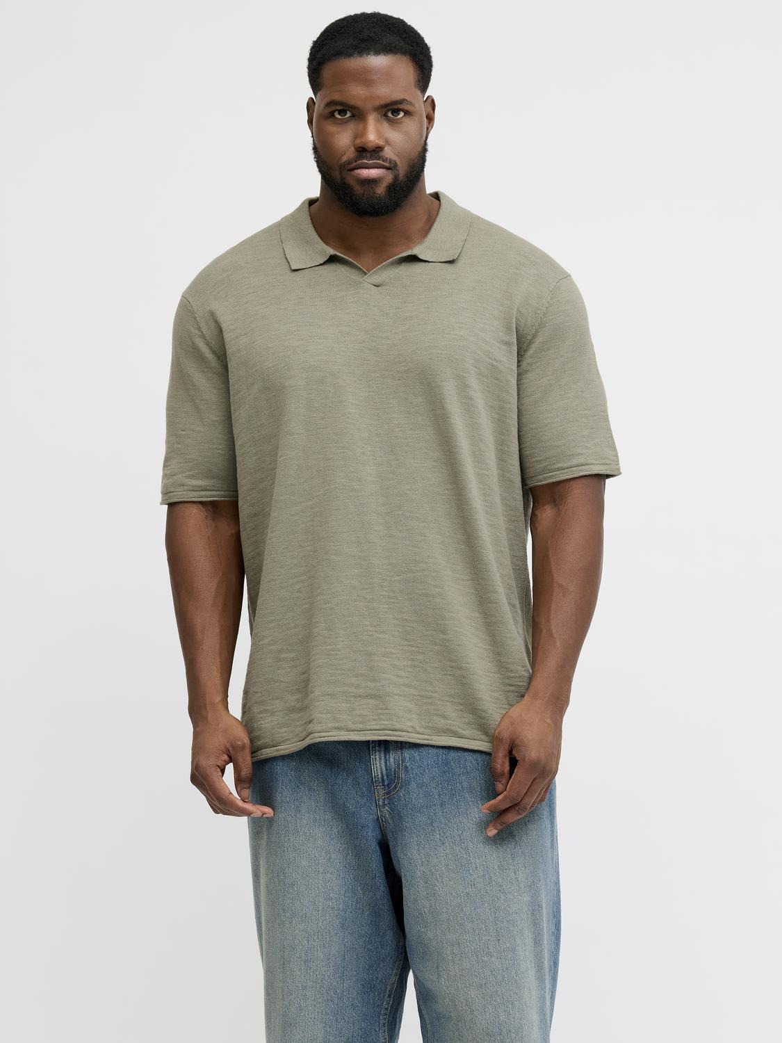model_shot-front