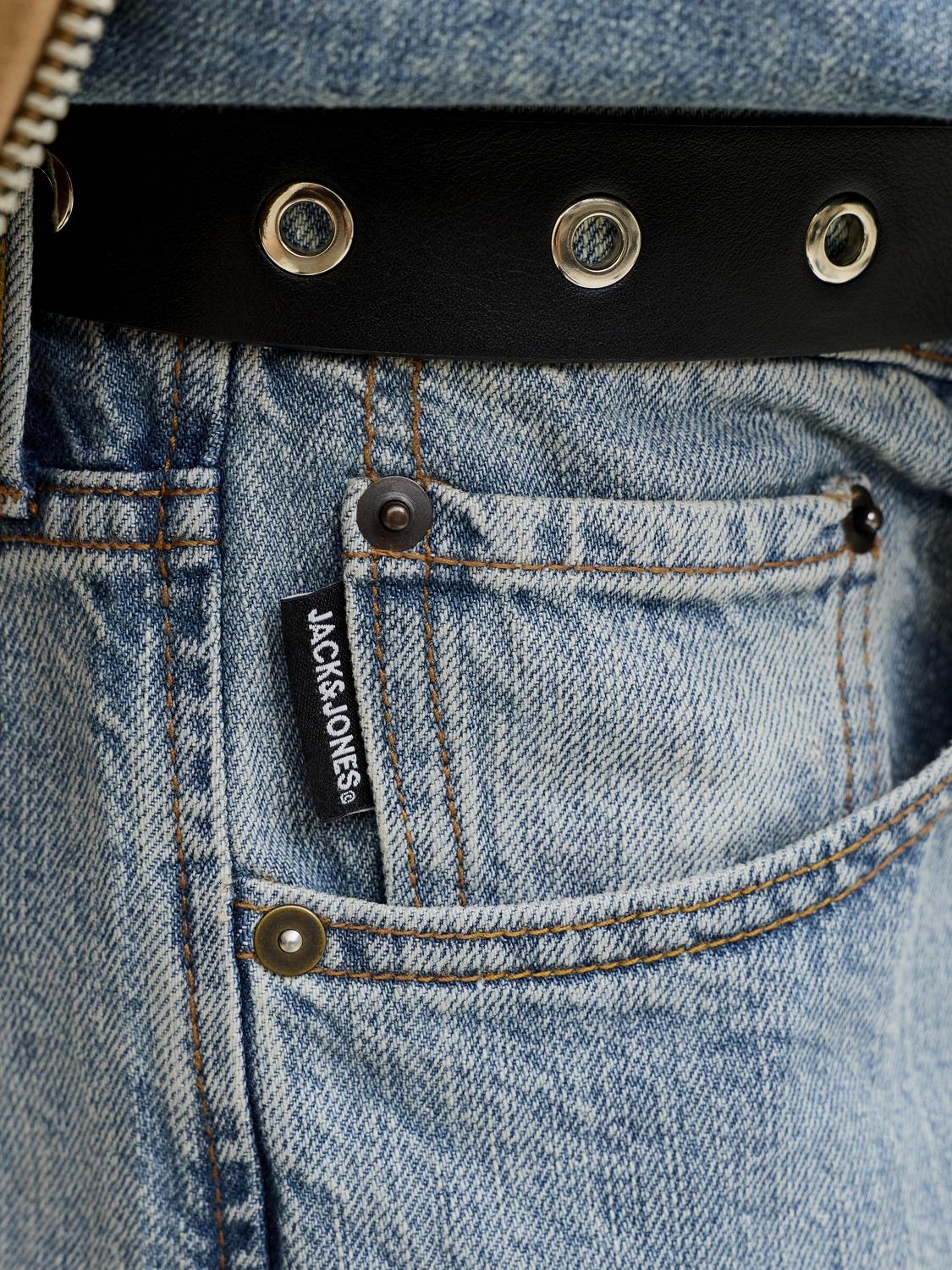 model_shot-detail