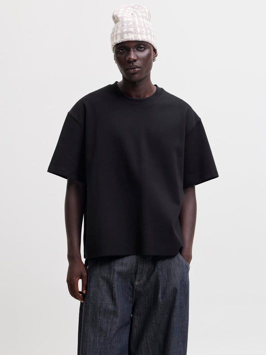 model_shot-front