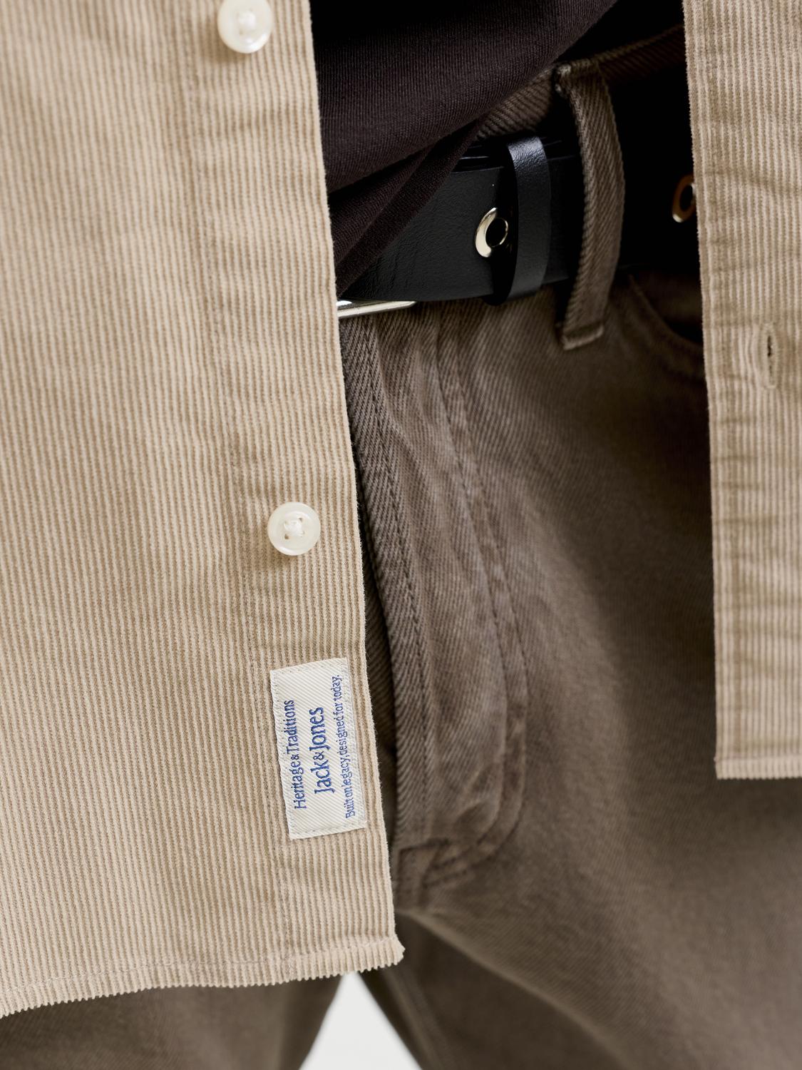 model_shot-detail