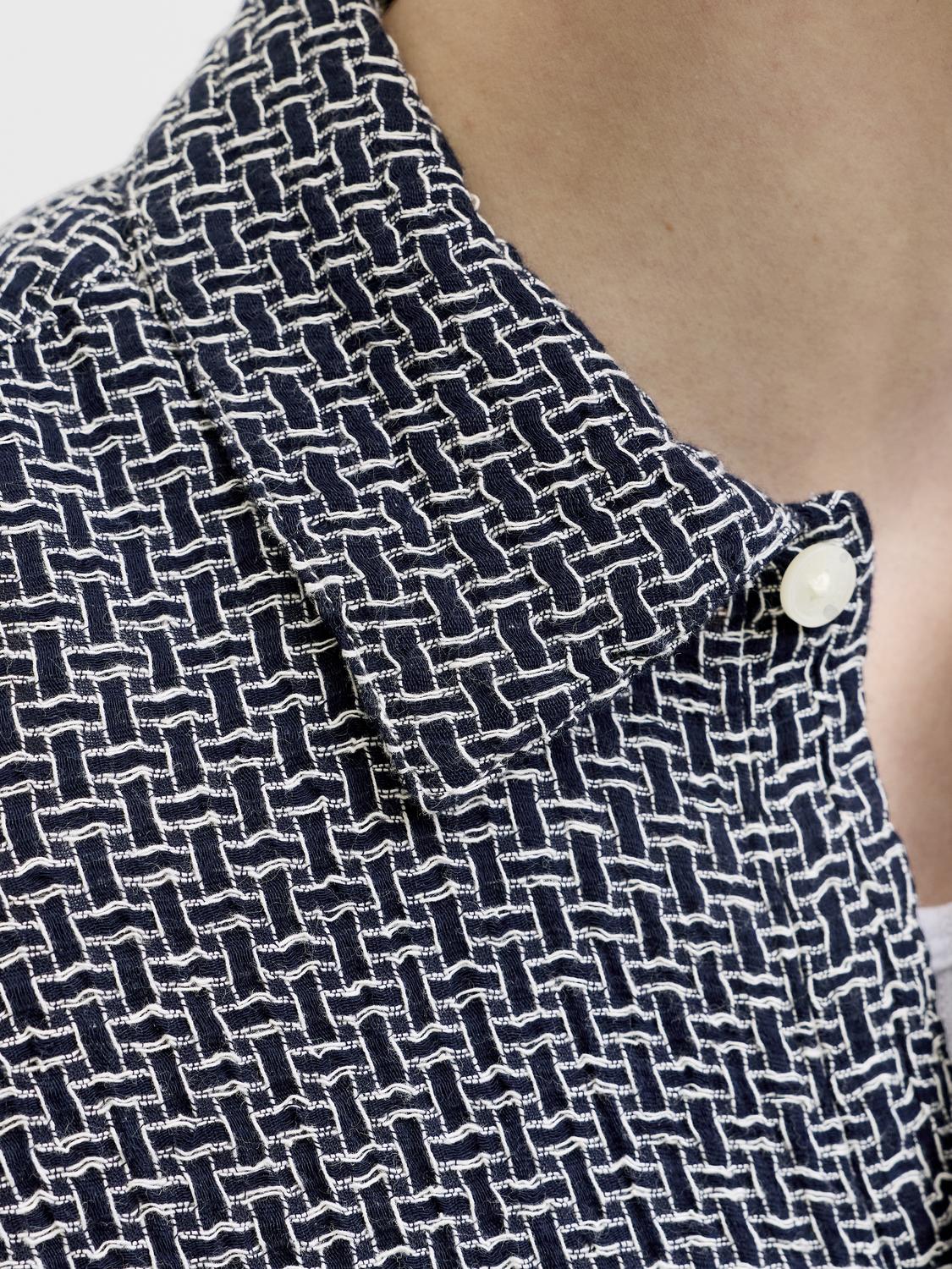 model_shot-detail