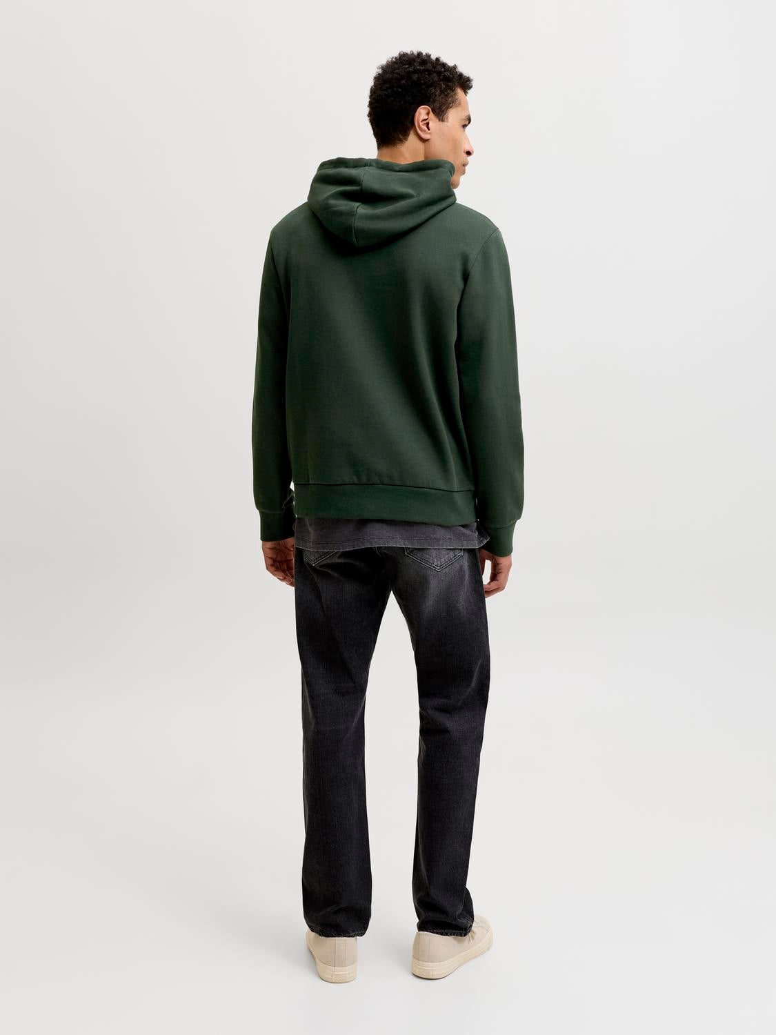 model_shot-back