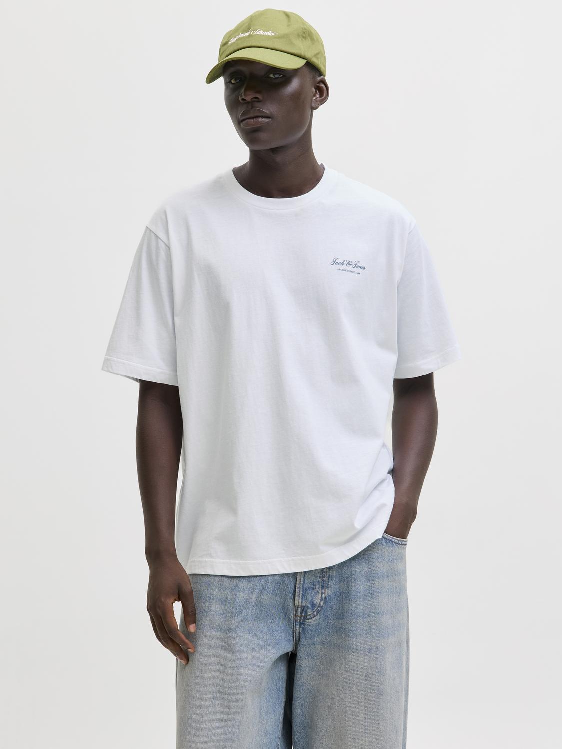 model_shot-front