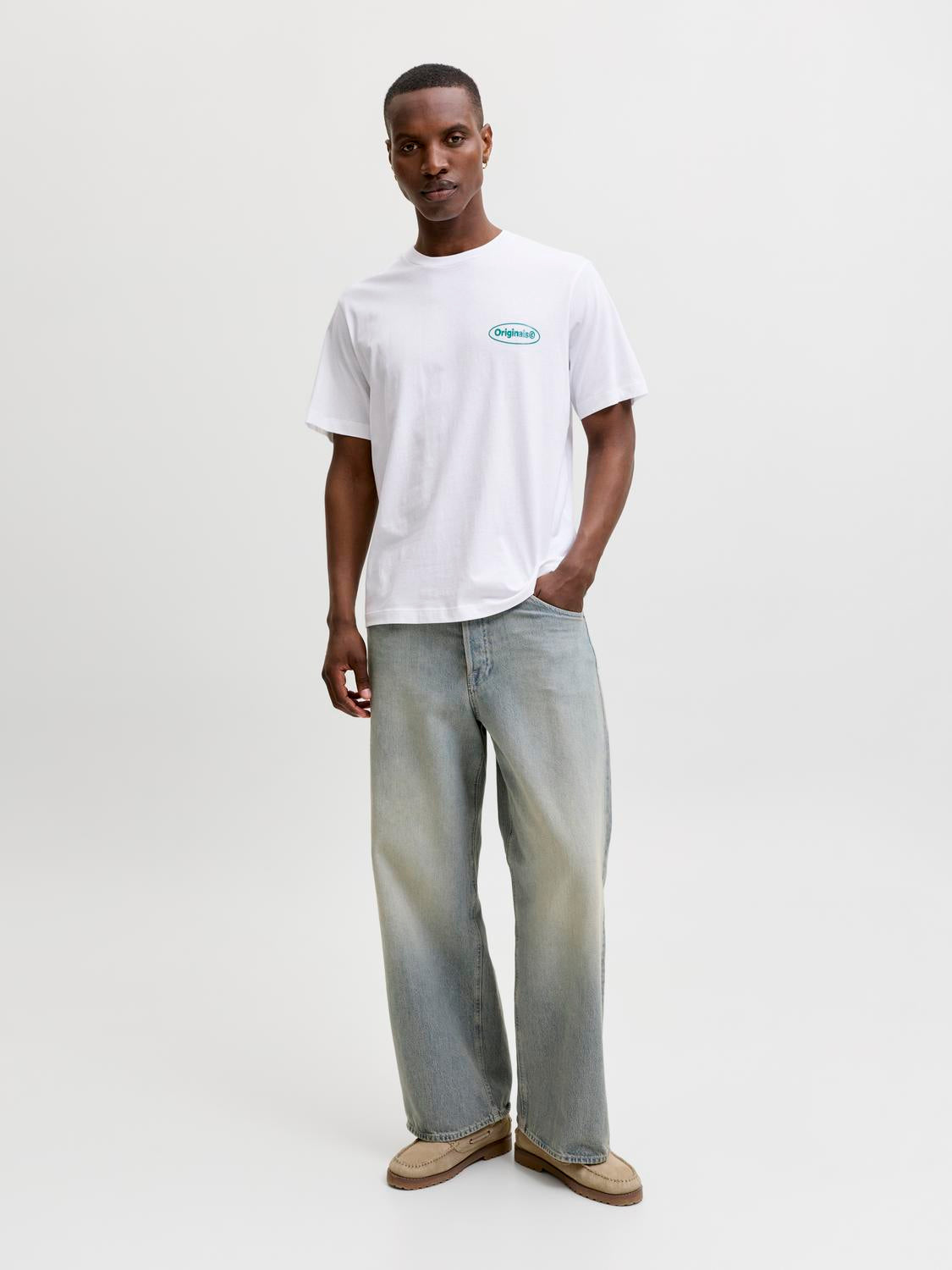 model_shot-front_full