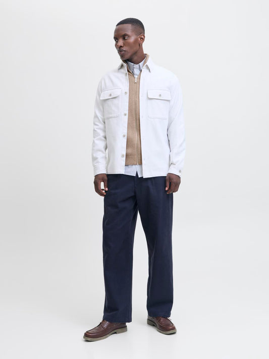 model_shot-front_full