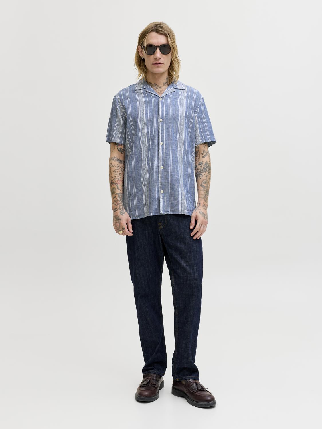 model_shot-front_full