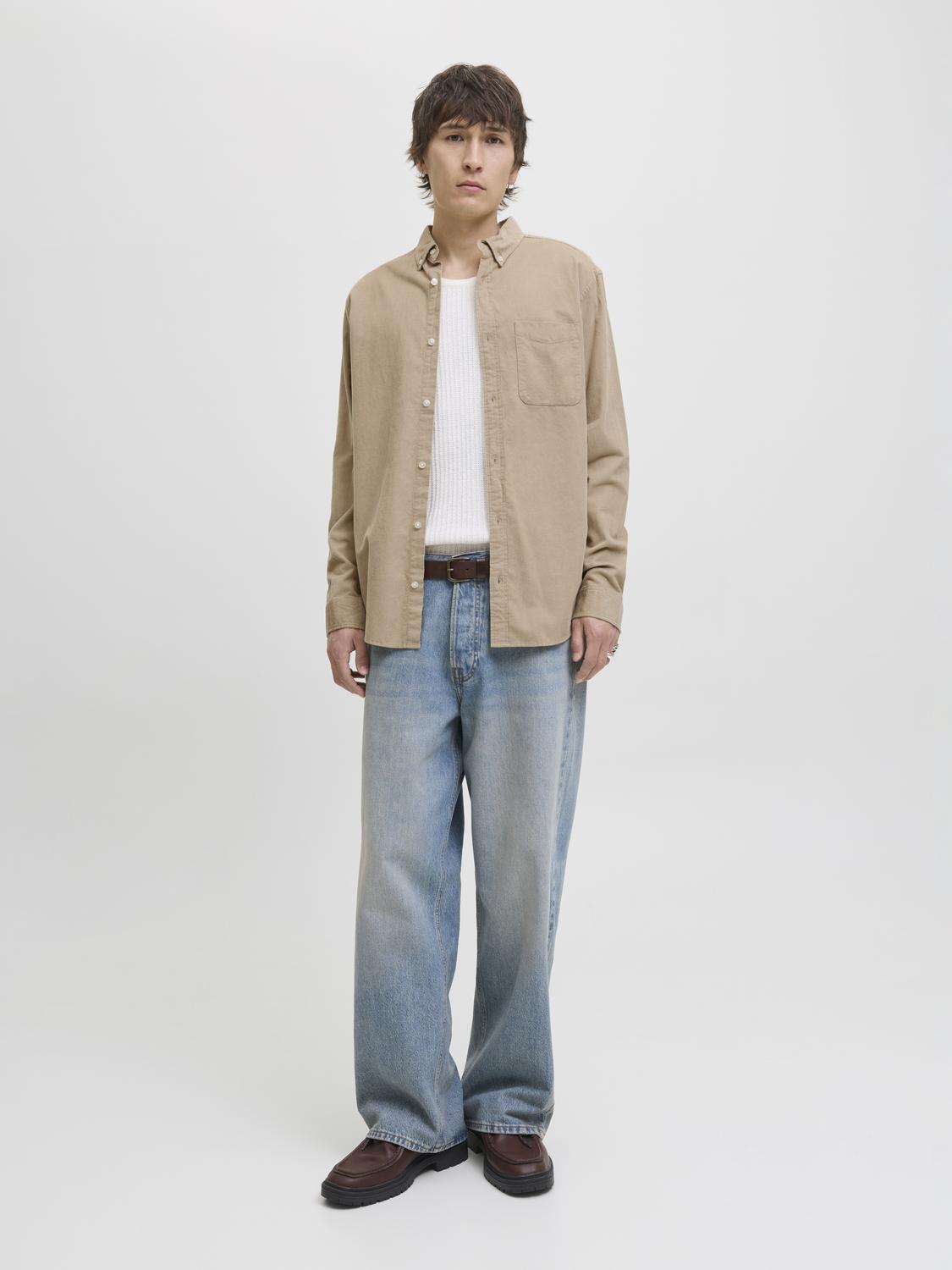 model_shot-front_full