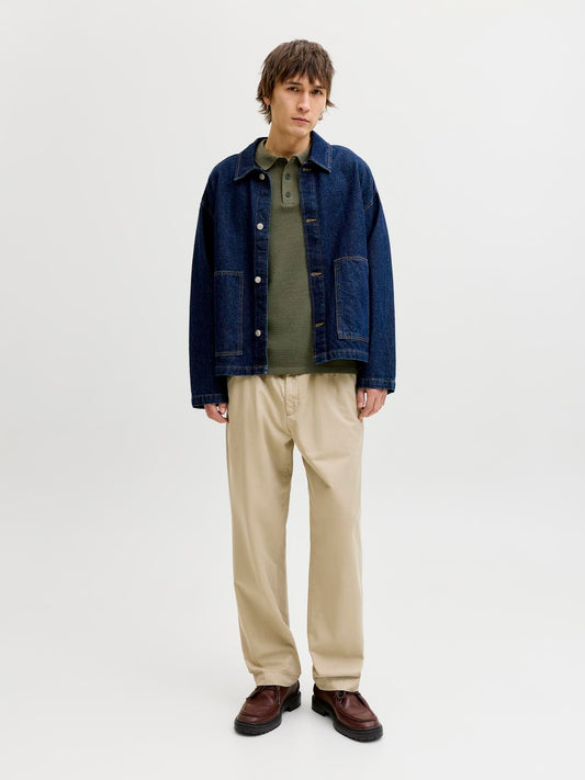 model_shot-front_full