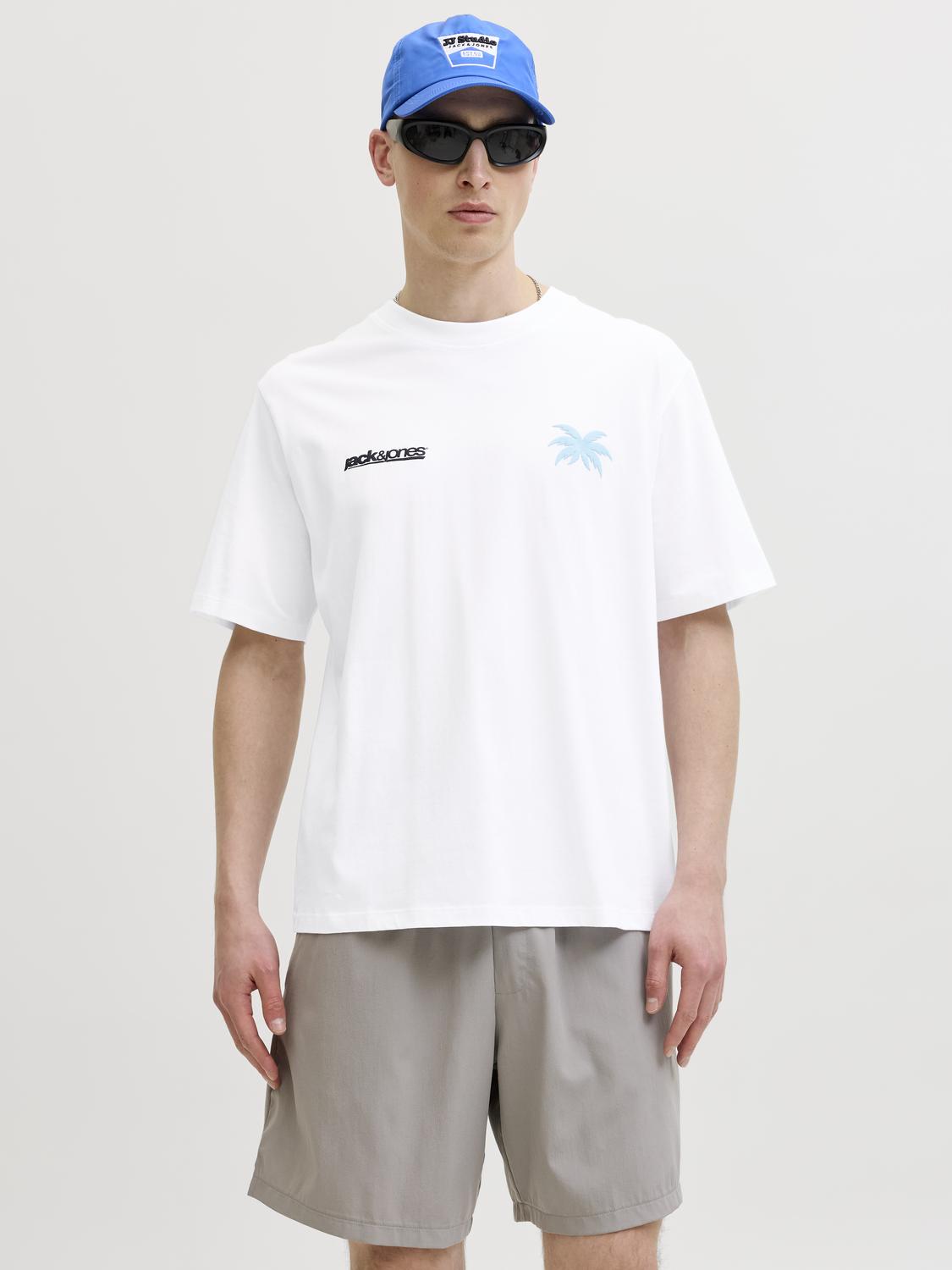 model_shot-front