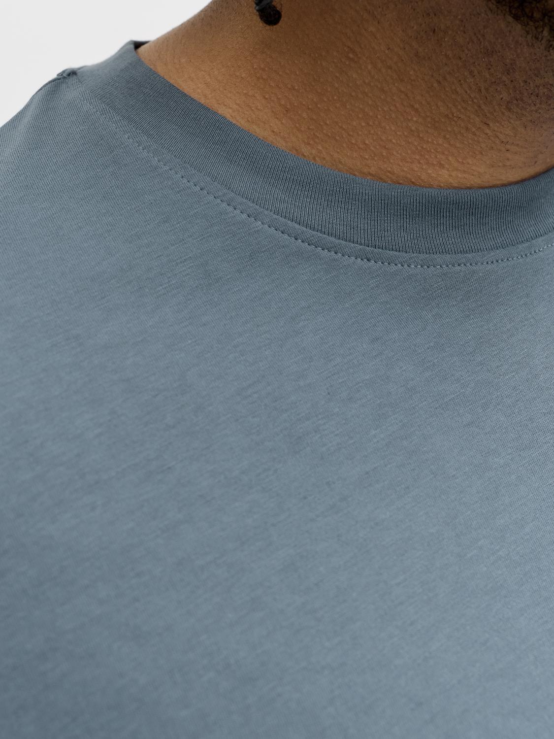 model_shot-detail