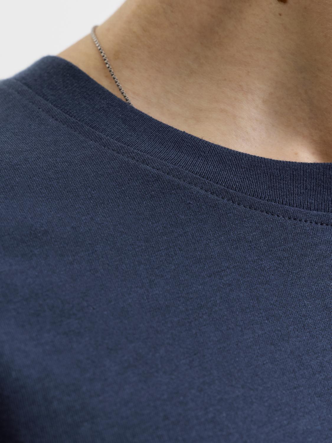 model_shot-detail