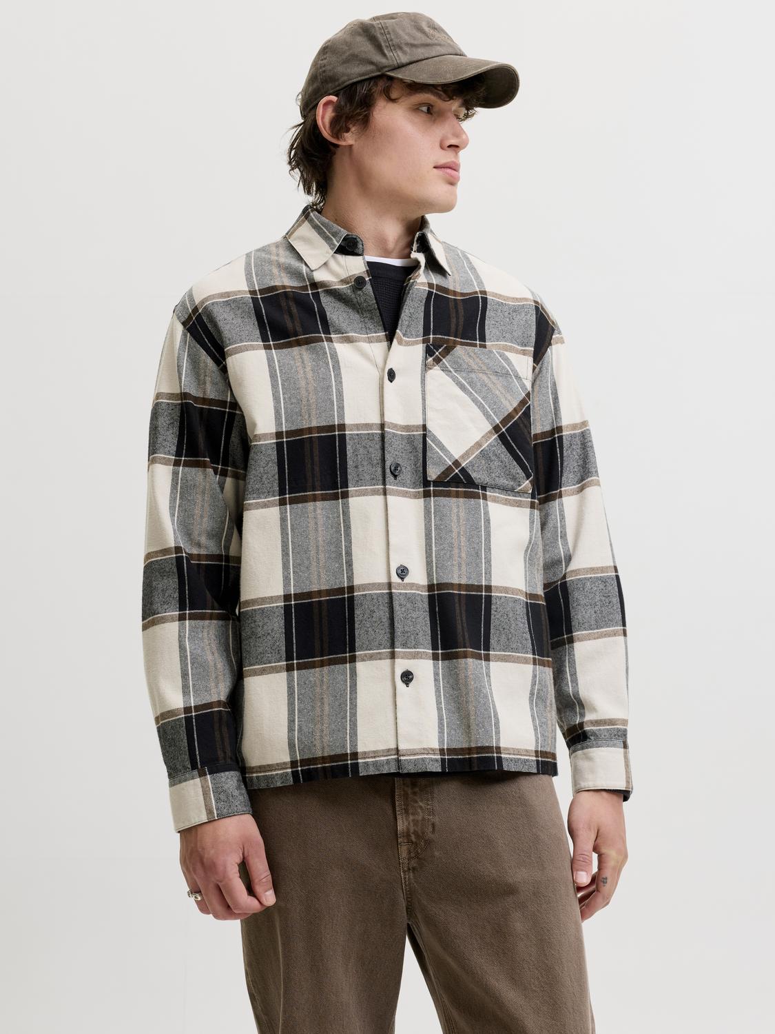 model_shot-front