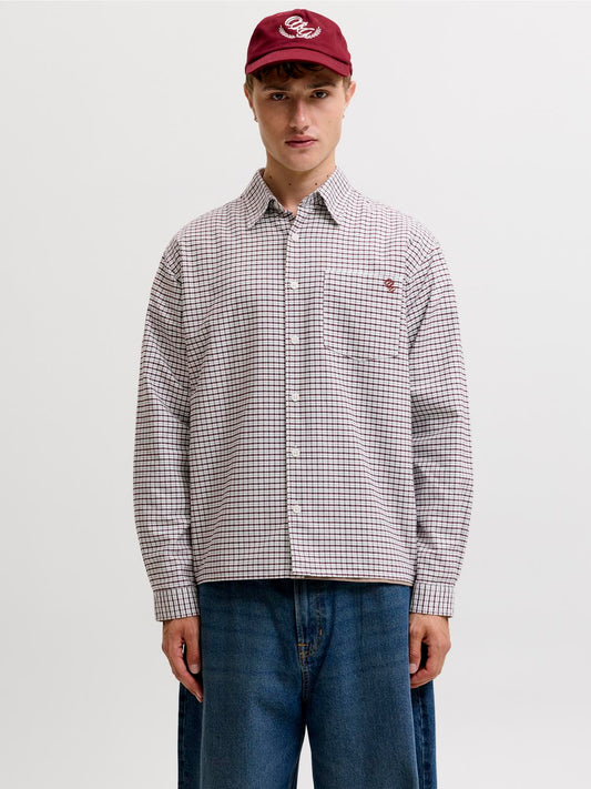 model_shot-front