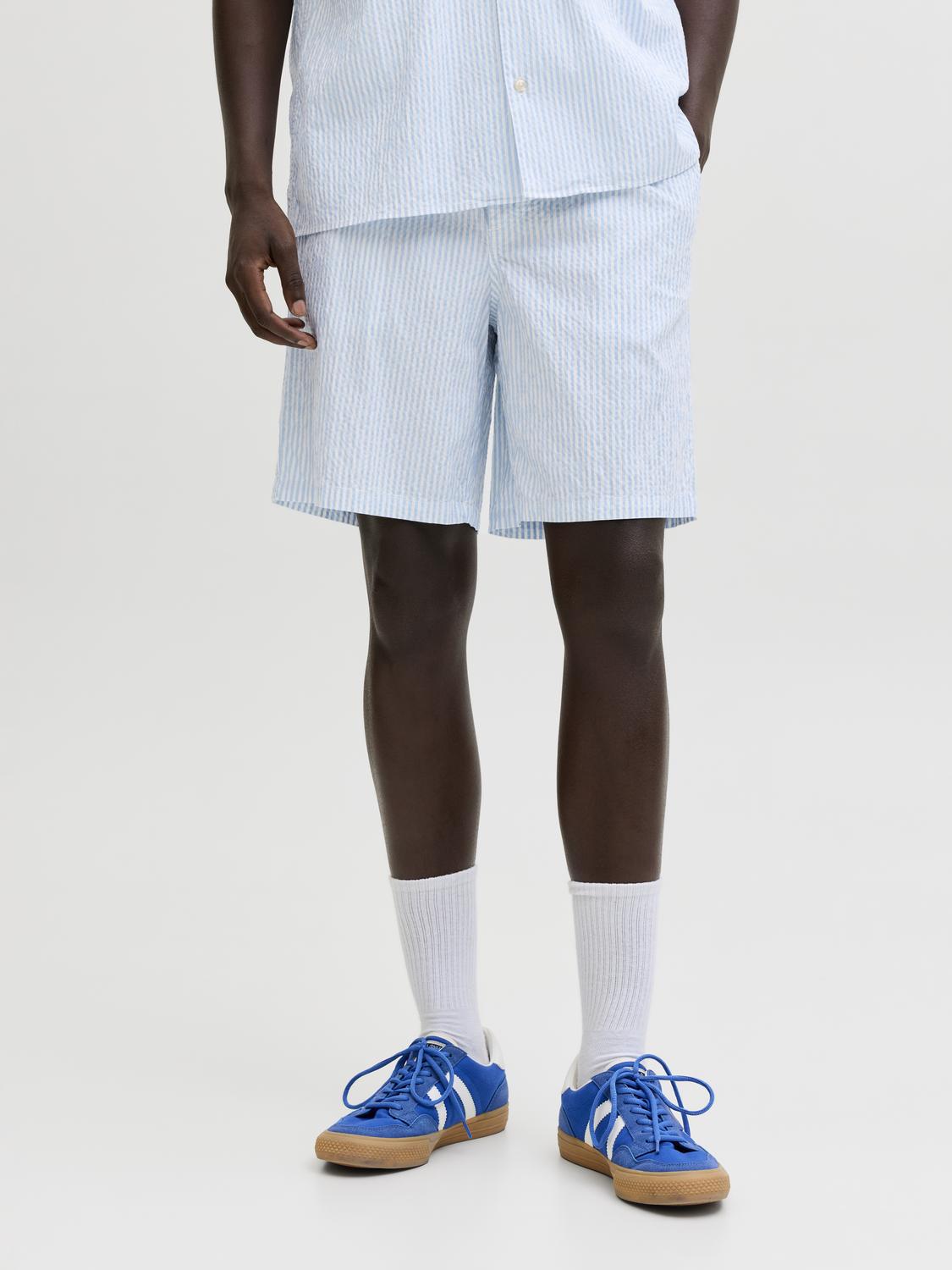 model_shot-front
