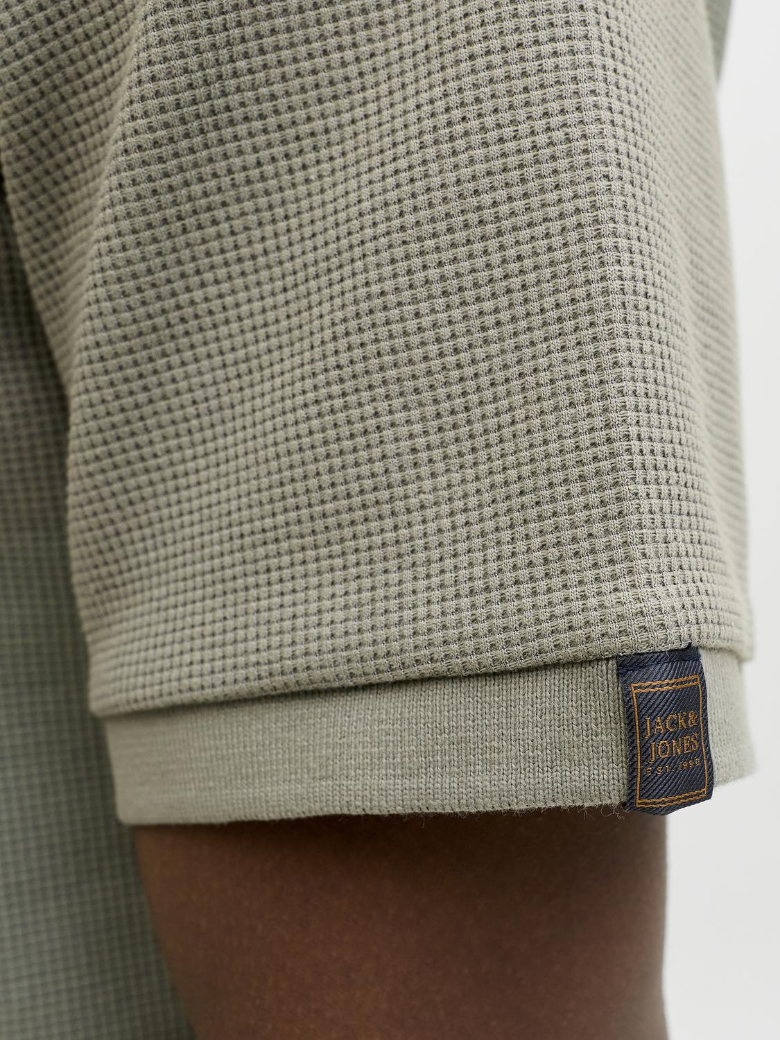 model_shot-detail