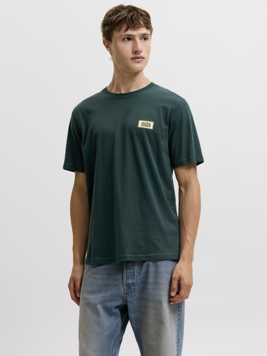 model_shot-front