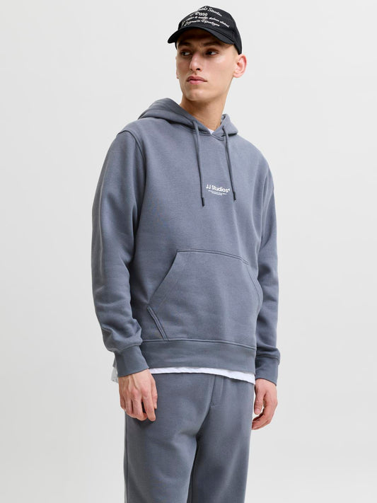 model_shot-front
