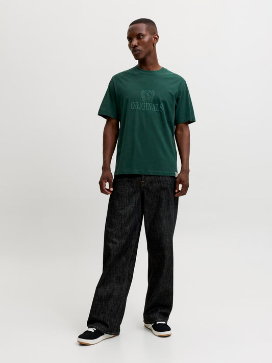 model_shot-front_full