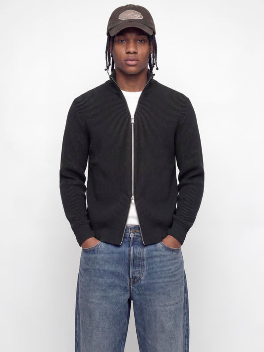 model_shot-front