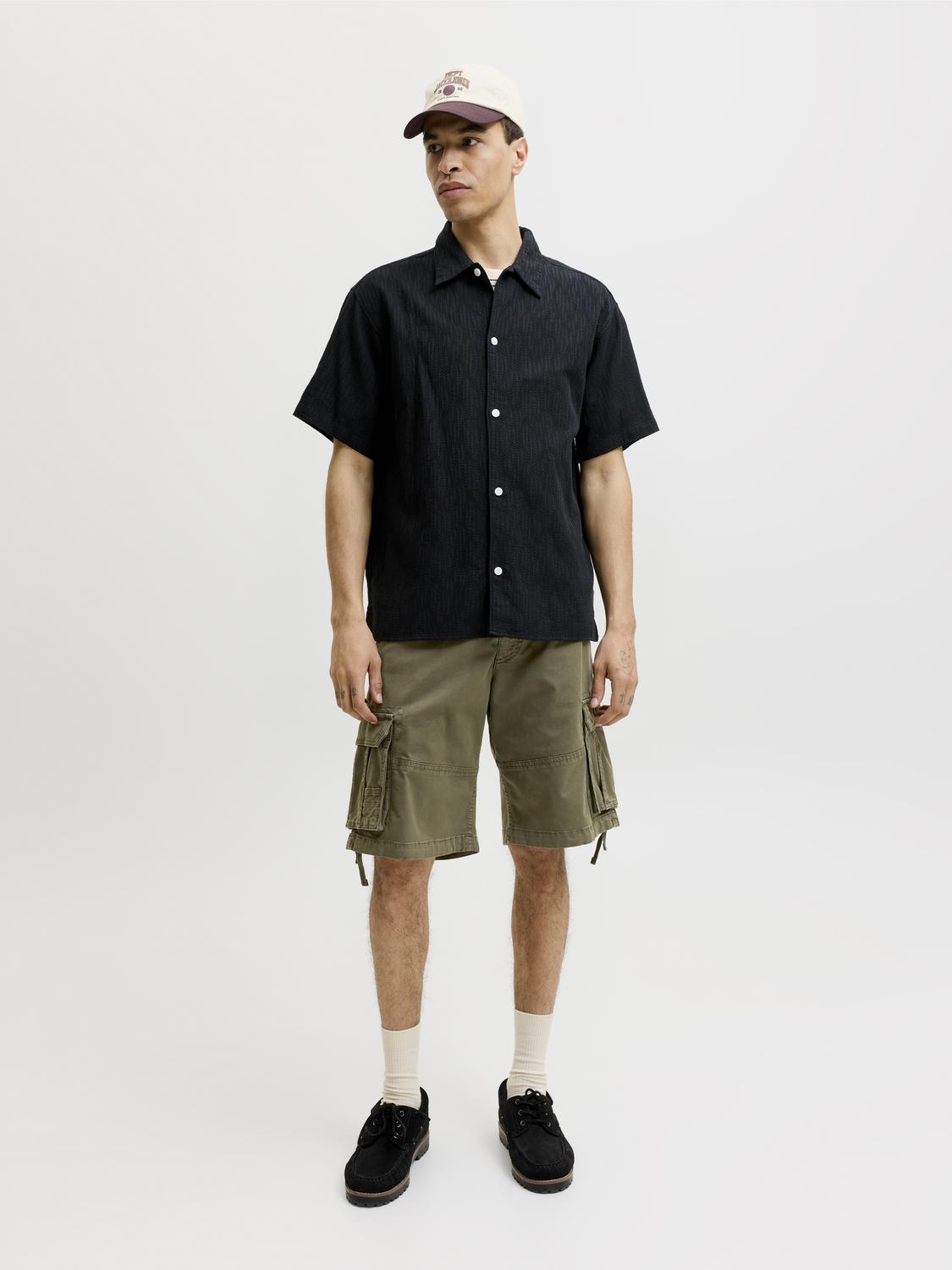 model_shot-front_full