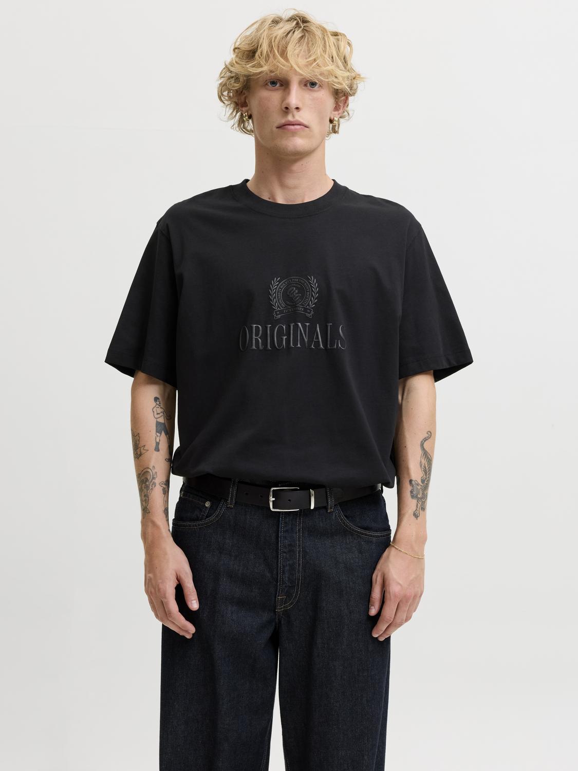 model_shot-front