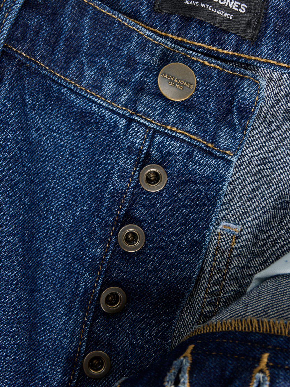model_shot-detail