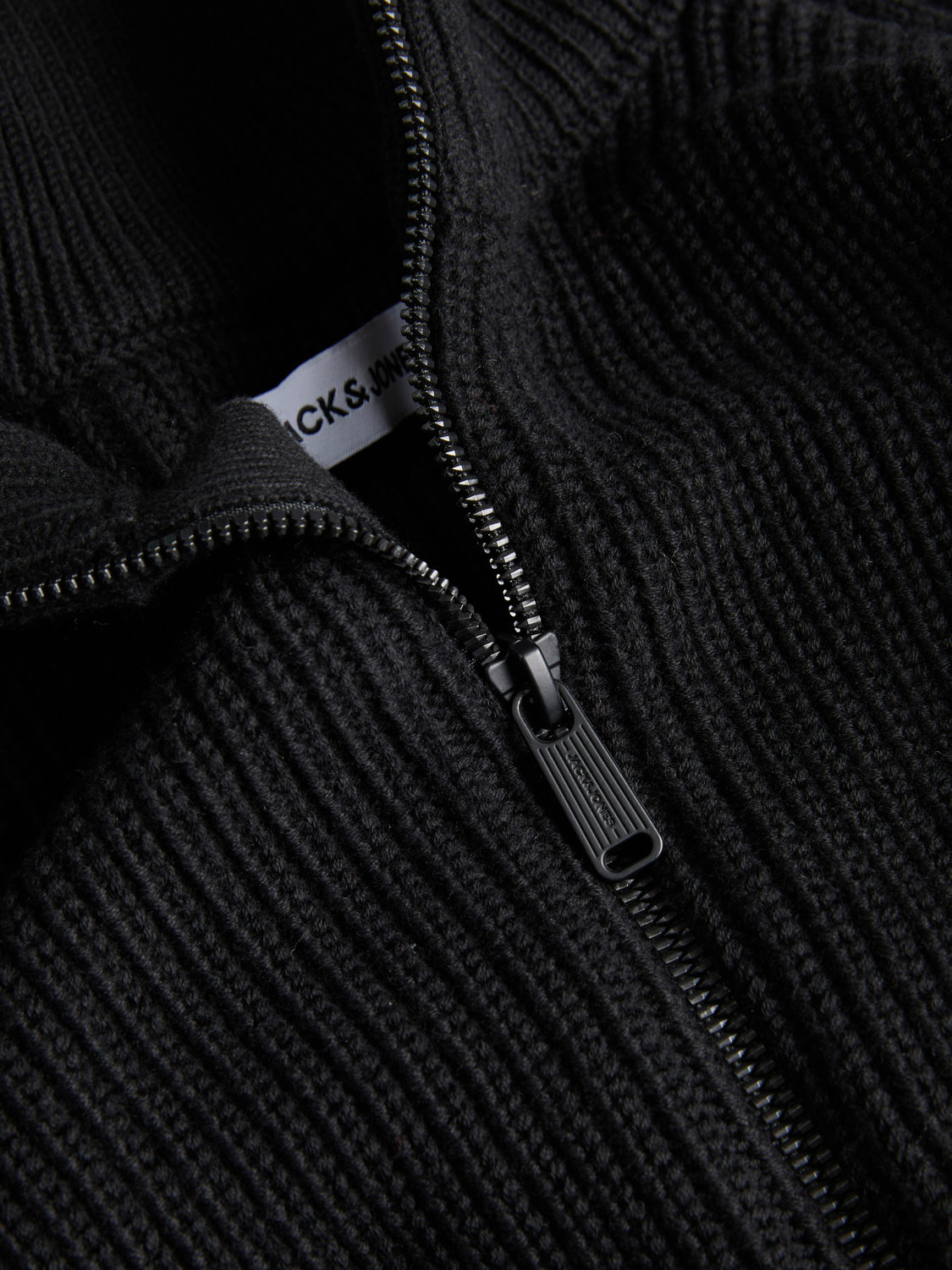 model_shot-detail