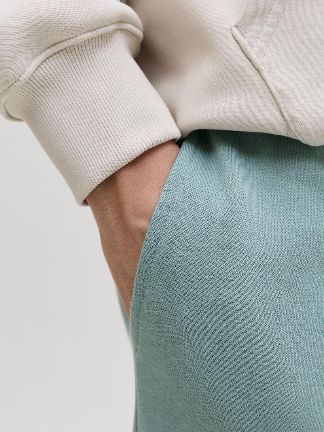 model_shot-detail