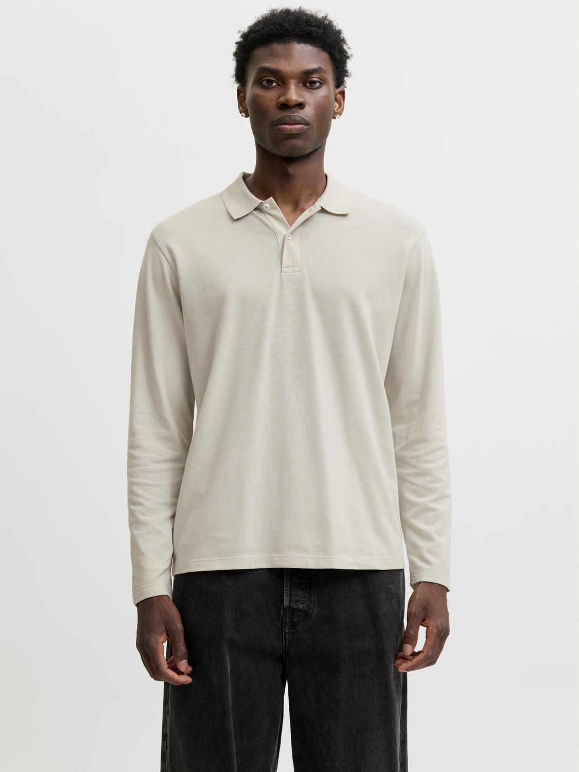 model_shot-front