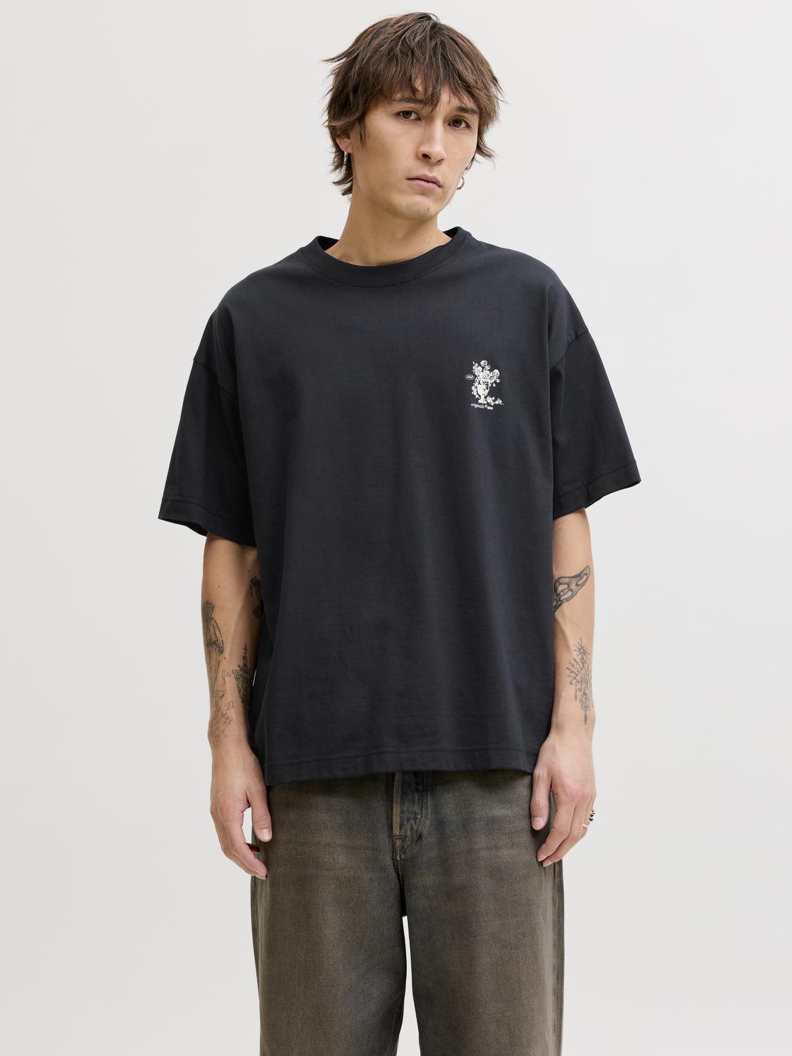 model_shot-front