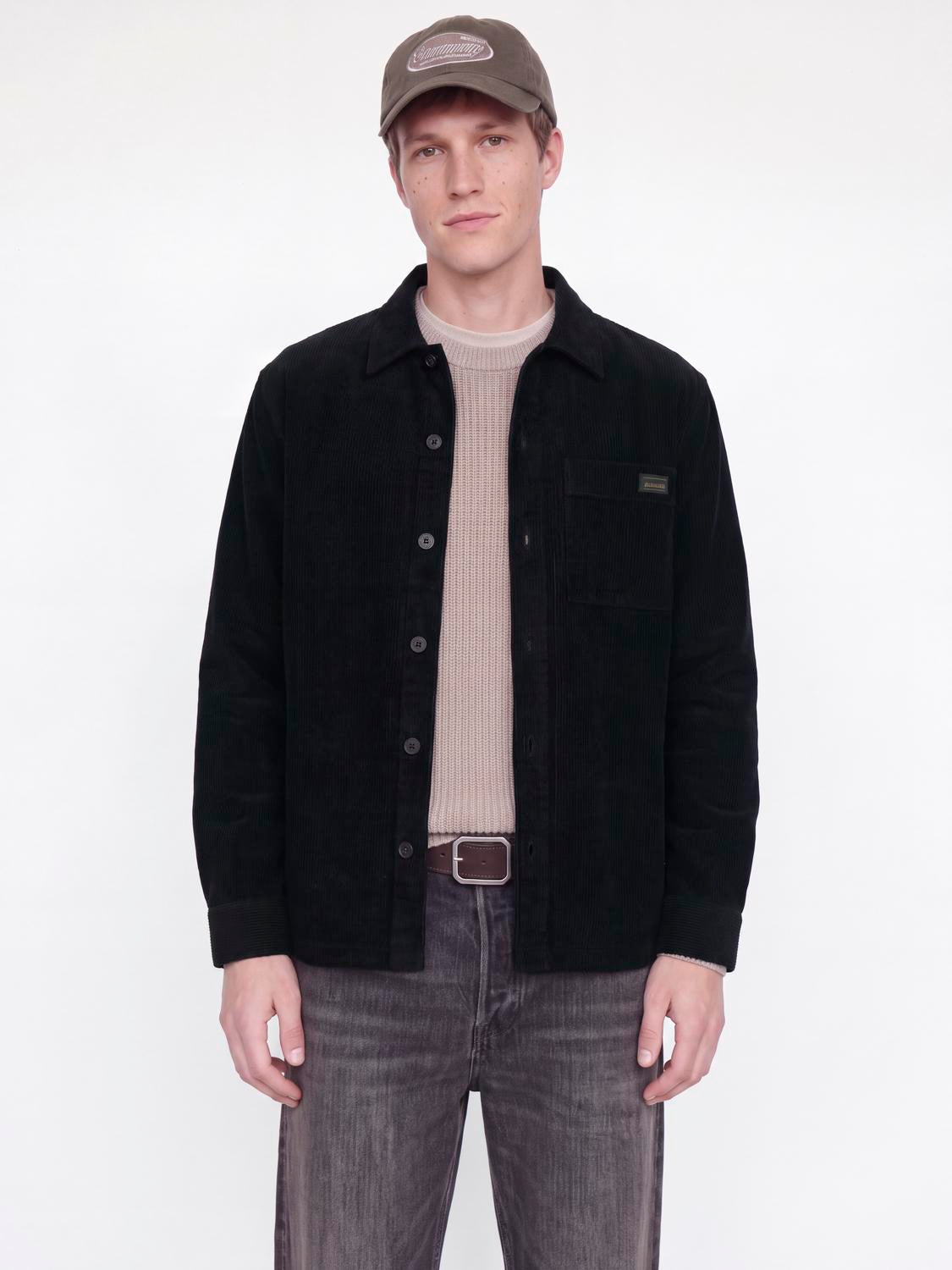 model_shot-front