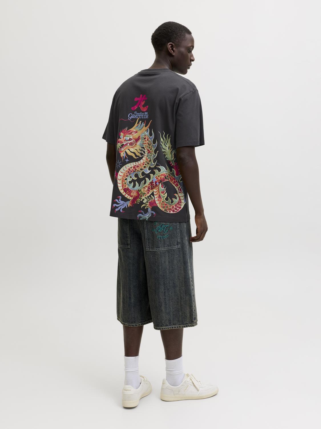 model_shot-back