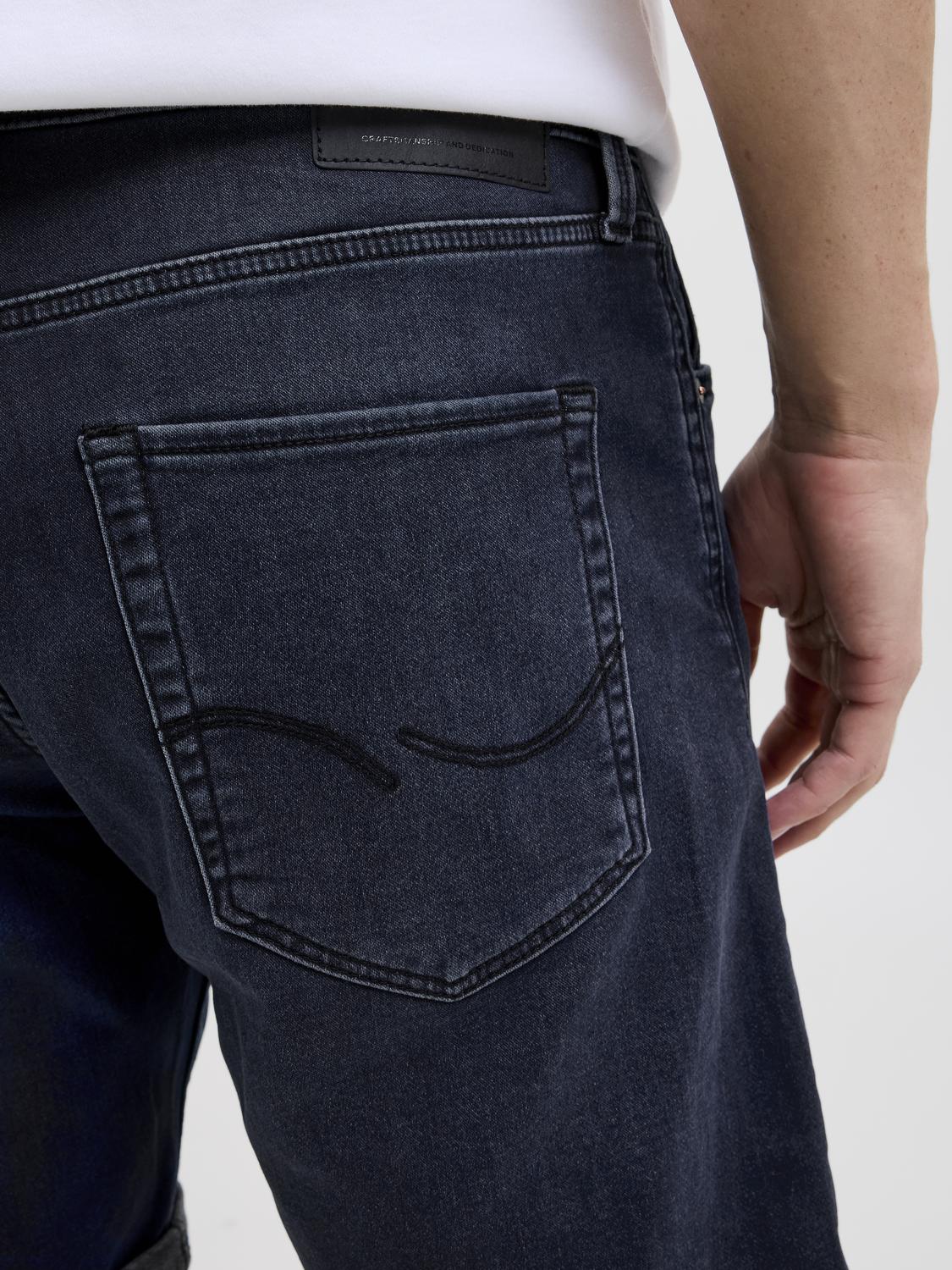 model_shot-detail