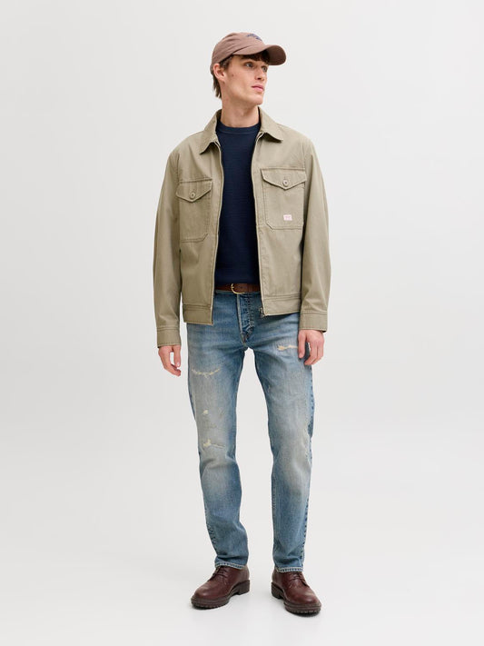 model_shot-front_full