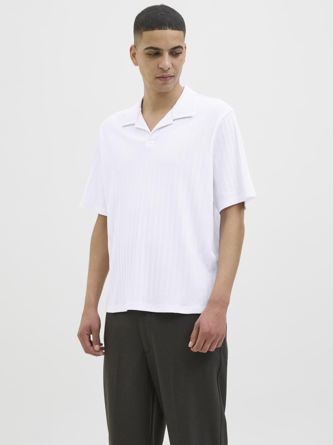 model_shot-front