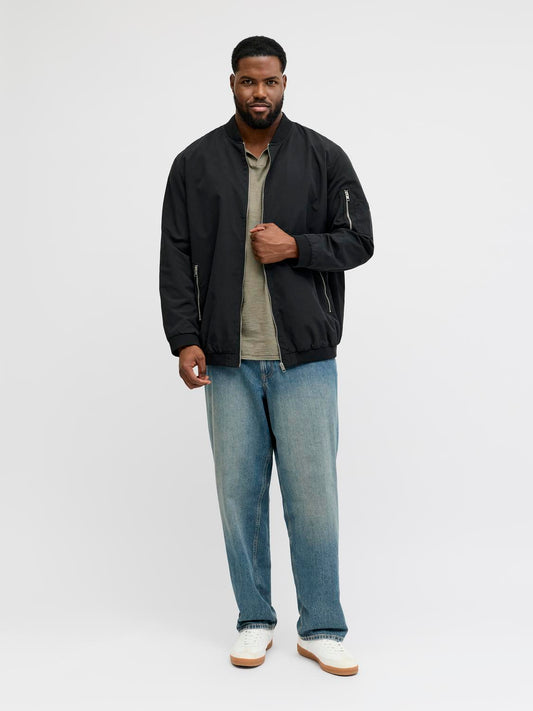 model_shot-front_full