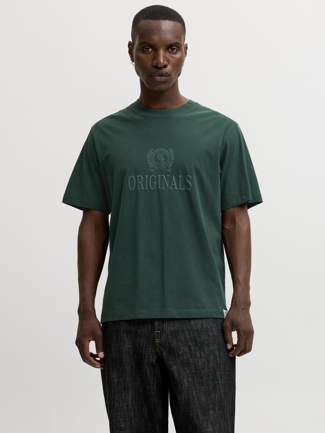 model_shot-front