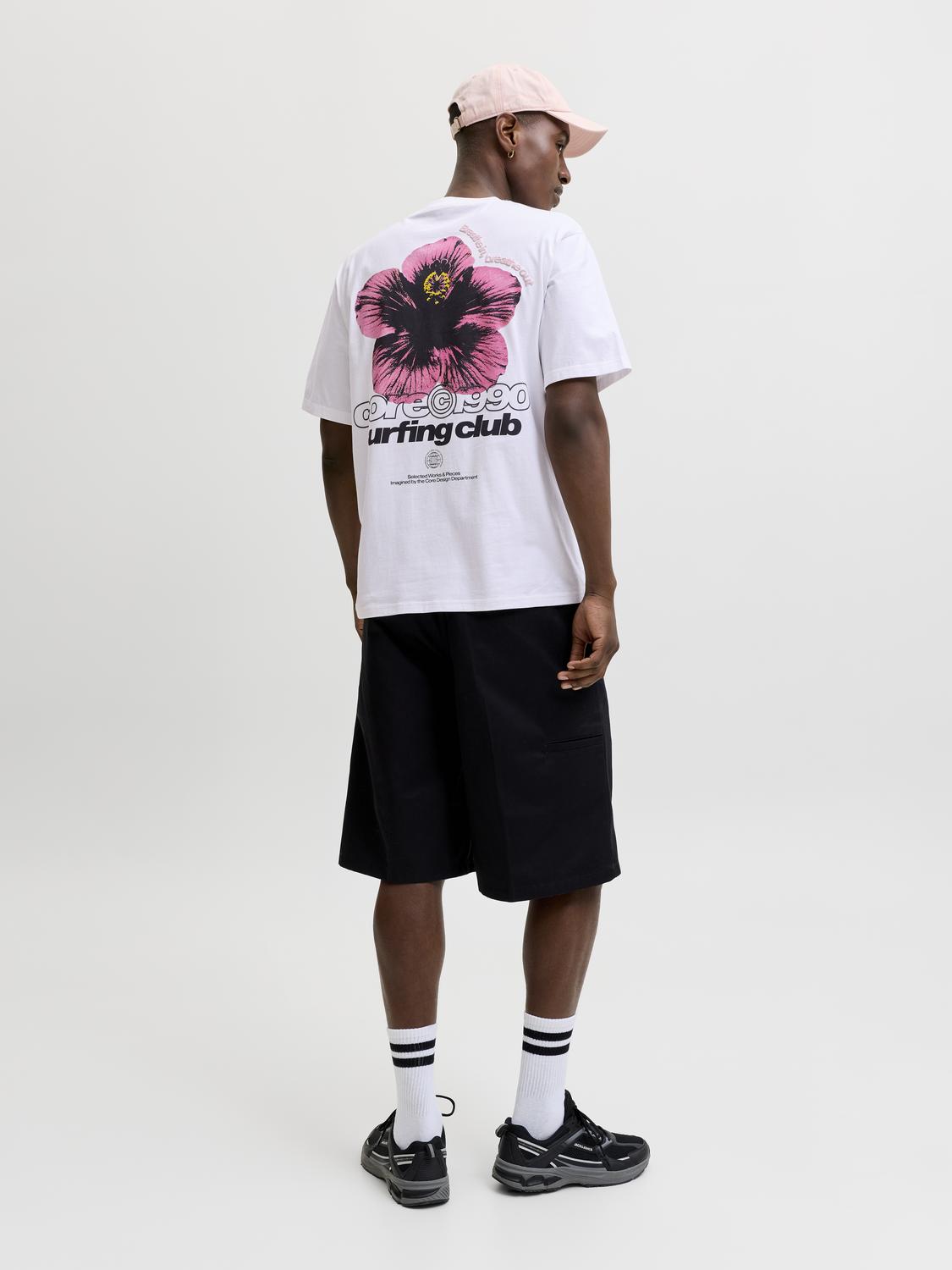 model_shot-back