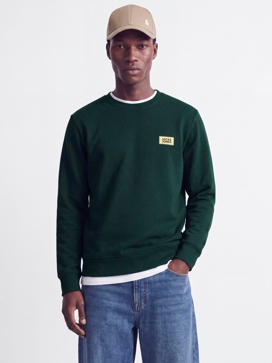 model_shot-front