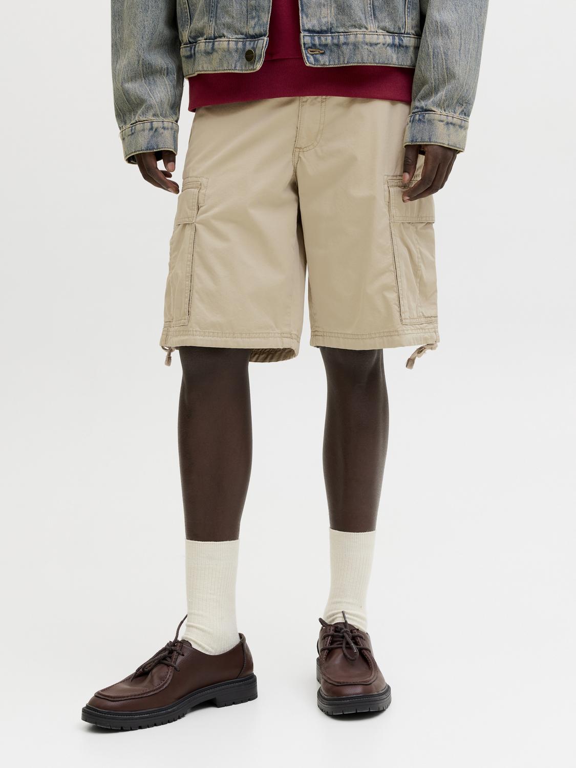 model_shot-front
