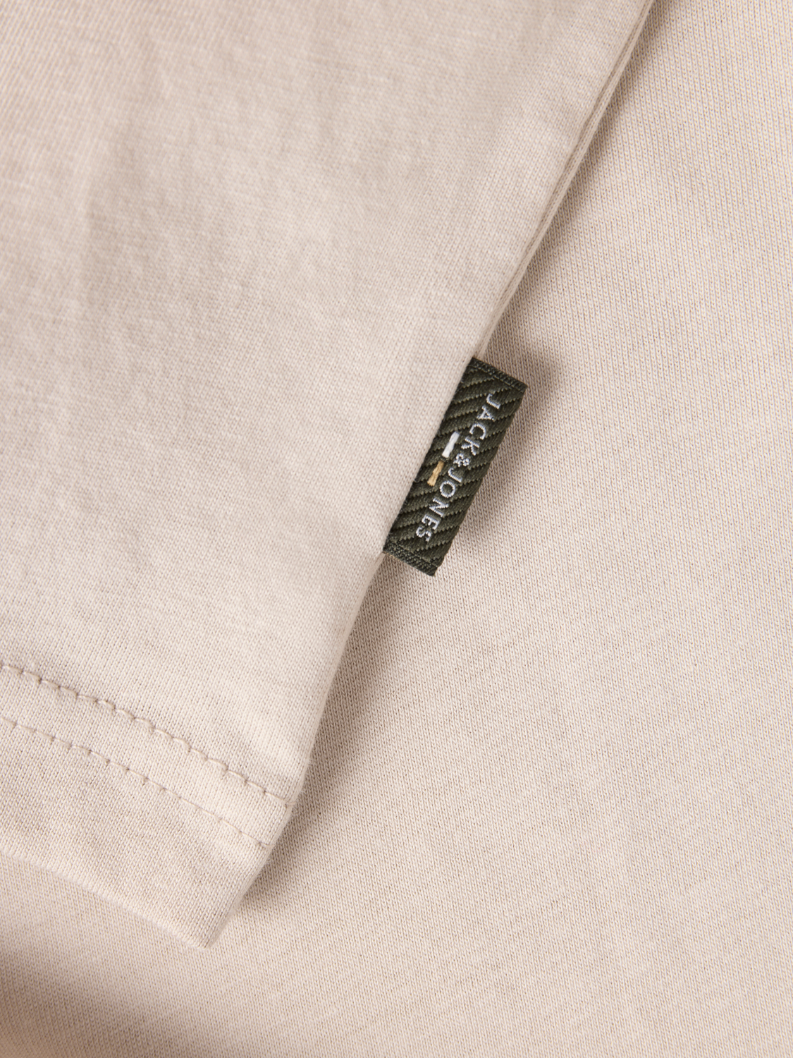 model_shot-detail