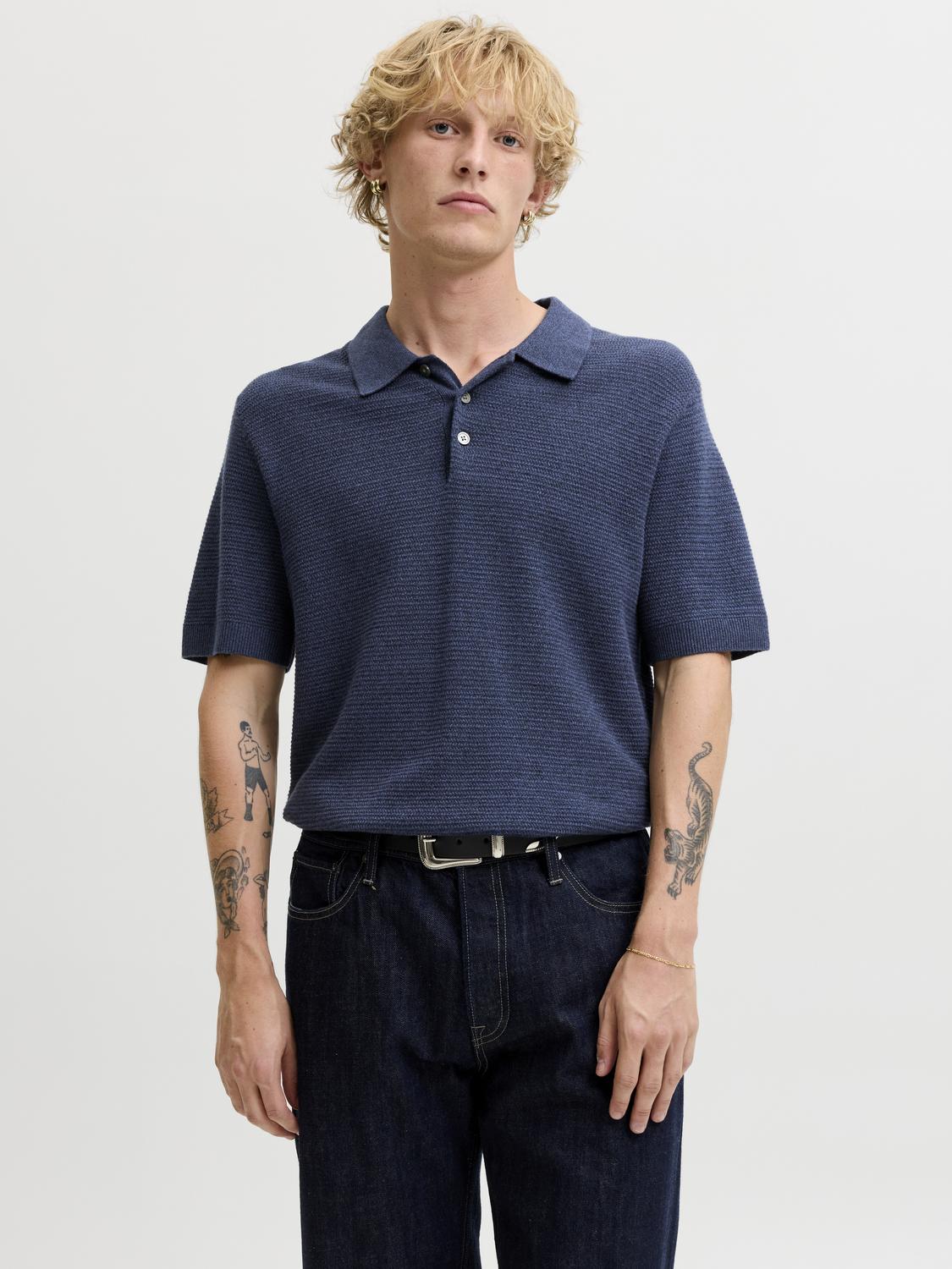 model_shot-front