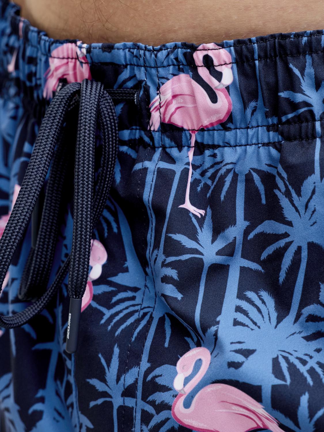 model_shot-detail
