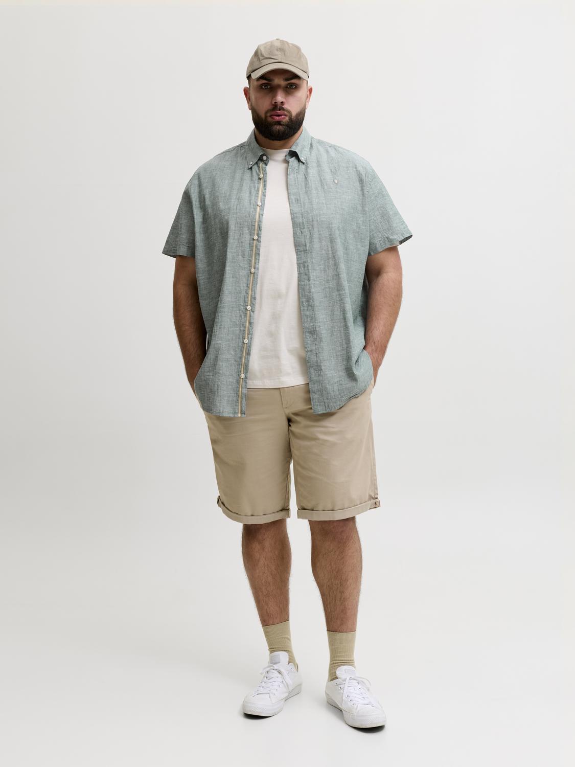 model_shot-front_full