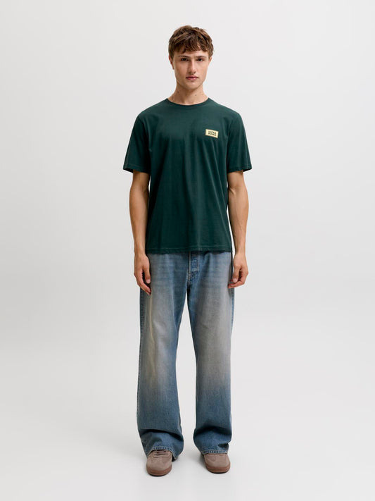 model_shot-front_full