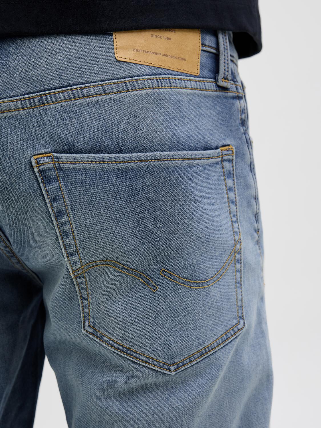 model_shot-detail